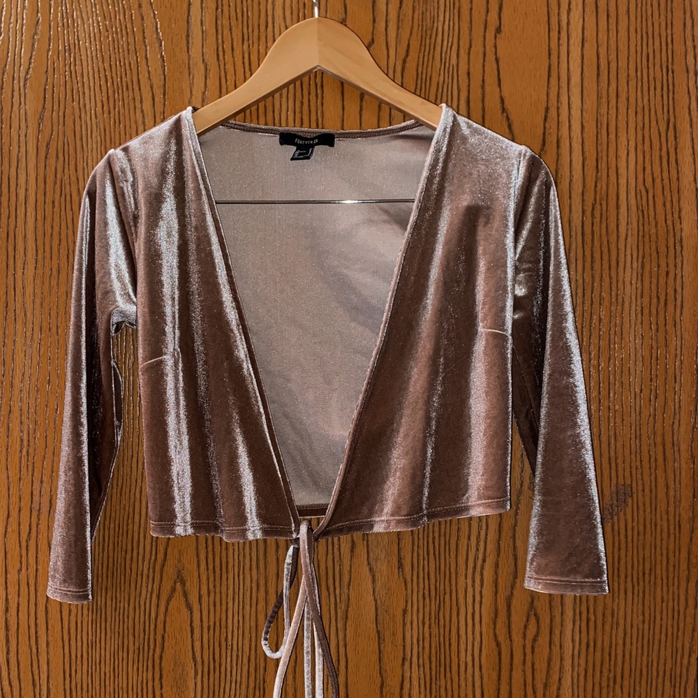 Champagne tie-top